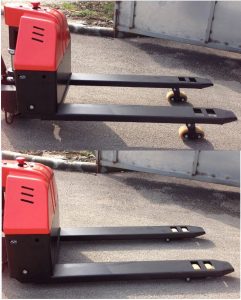 Side view of SMITH electric pallet truck 1500 kg 200mm