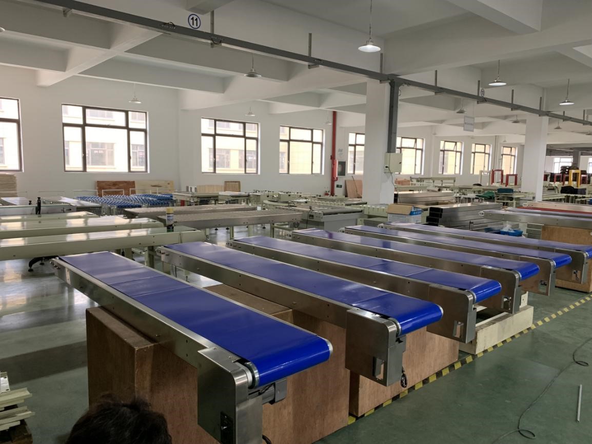 Motorised band conveyor